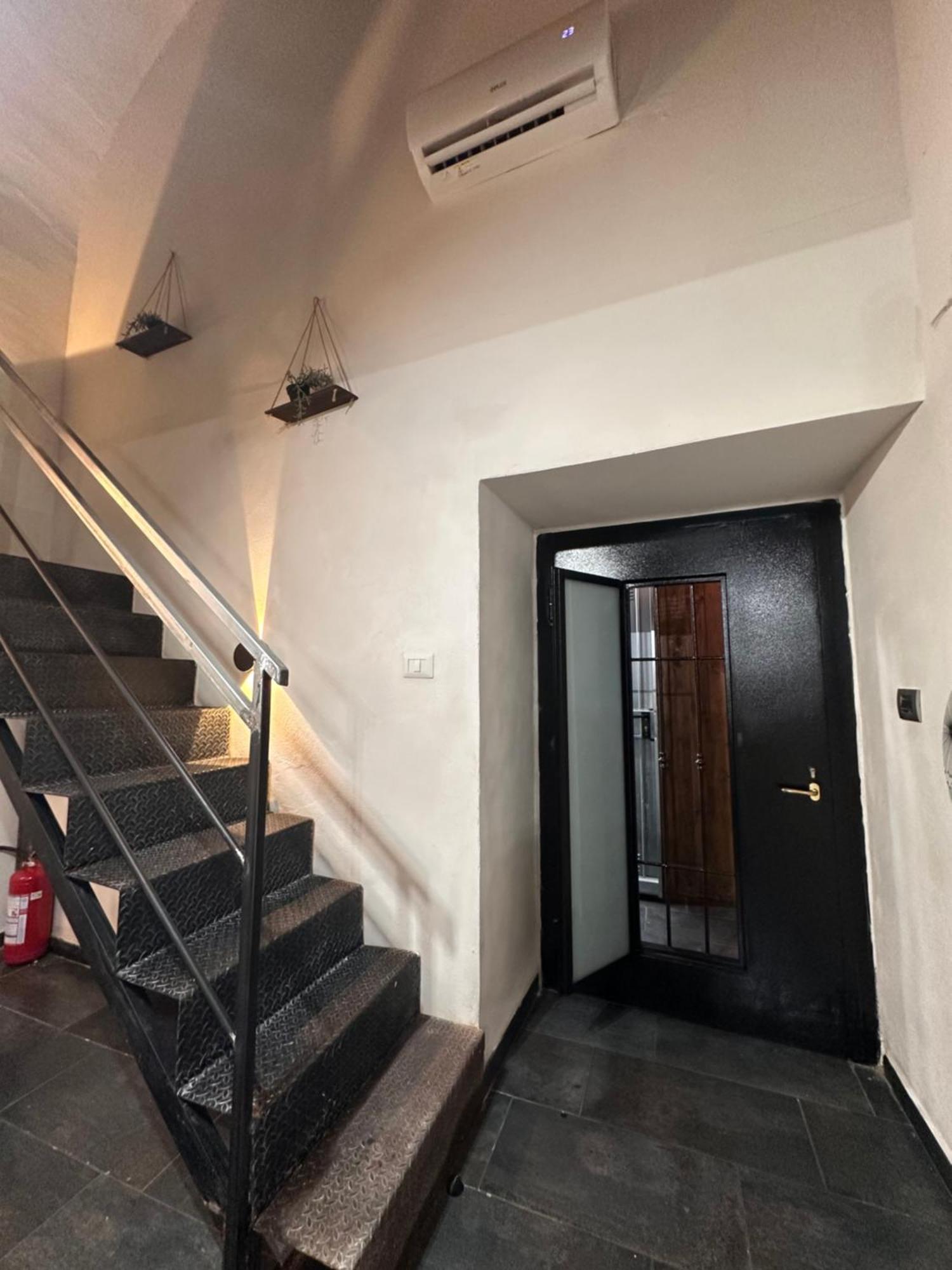 Industrial Annare Apartment Наполи Екстериор снимка